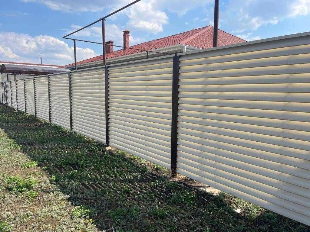 Забор из ламелей Еврожалюзи 25м RAL1015/1015 Слоновая Кость двусторонний фото 2 в Мытищах